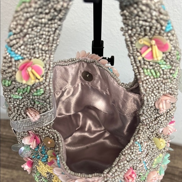 Beaded Mini Tote | Gray 🩶🩷 - Picture 7 of 10